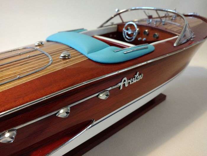 RIVA ARISTON — SCALE MODEL — CLICK TO SEE MORE